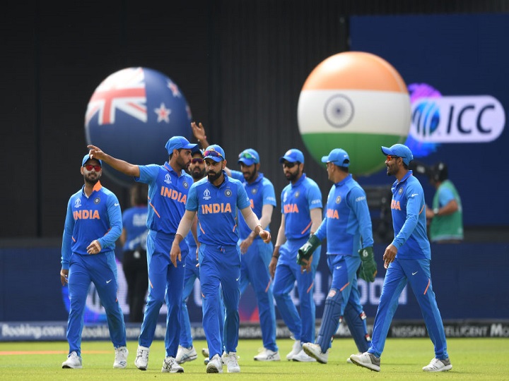 world cup 2019 newzealand sets 240 runs target for india on reserve day वर्ल्ड कप 2019 IND vs NZ सेमीफाइनल: रिजर्व डे पर खत्म हुई न्यूजीलैंड की पारी, भारत को जीत के लिए चाहिए 240 रन