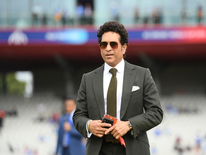 world cup 2019 sachin tendulkar opines on whether ms dhoni should retire or not वर्ल्ड कप 2019: धोनी को रिटायर होना चाहिए या आगे और खेलना चाहिए, सचिन ने दिया बड़ा बयान