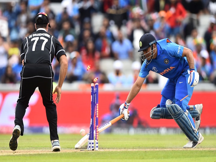 lucky enough to get a direct hit from out there martin guptill World Cup 2019: धोनी को रनआउट करने में खुशकिस्मत रहा- गुप्टिल