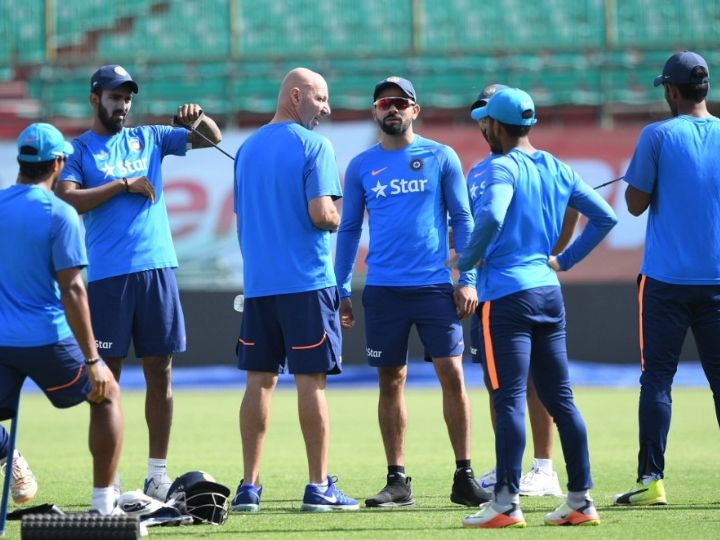 team india physio patrick farhart ends tenure with emotional farewell message World Cup 2019: न्यूजीलैंड के खिलाफ सेमीफाइनल में मिली हार के साथ ही फीजियो प्रैट्रिक फरहार्ट ने भारतीय टीम को कहा अलविदा