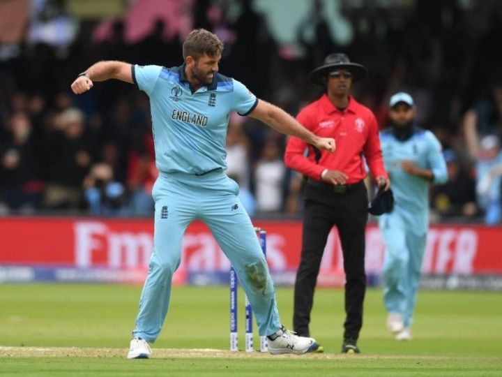 eng vs nz icc world cup 2019 final chris woakes liam plunkett stellar spells restrict kiwis to 241 run total Final World Cup 2019 ENG vs NZ: प्लंकेट और वोक्स ने न्यूज़ीलैंड को 241 रनों पर किया ढेर