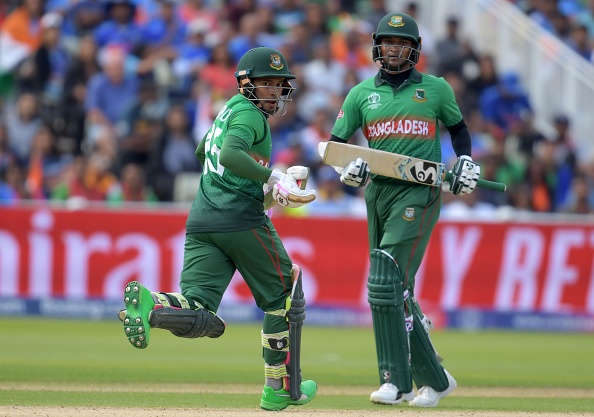 शाकिब विश्व कप के इतिहास में पहले ऐसे खिलाड़ी बन गए हैं जिन्होंने 500 से अधिक रन और 10 से अधिक विकेट लेने का कारनाम किया है.