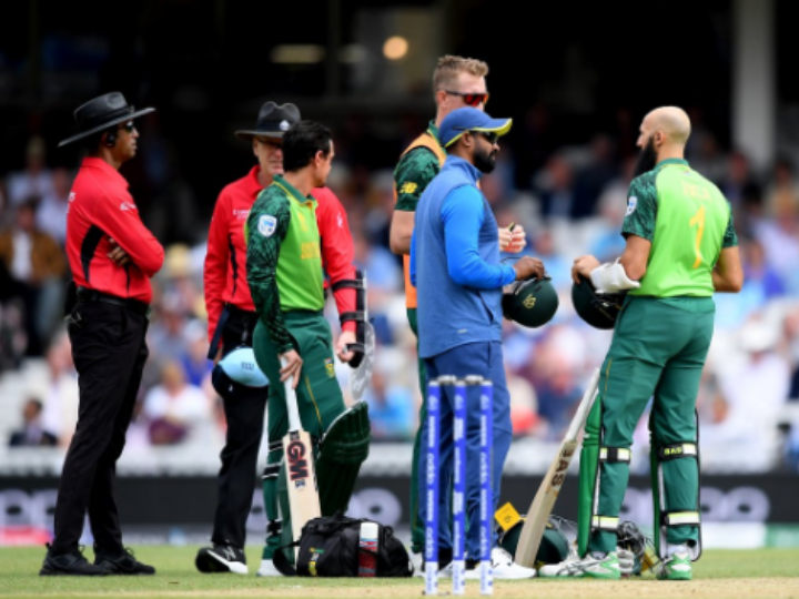 इस दिग्गज की क्रिकेट जगत विदाई पर कई और क्रिकेट के दिग्गज़ों ने उन्हें इस शानदार क्रिकेट करियर पर बधाई संदेश भेजे हैं.