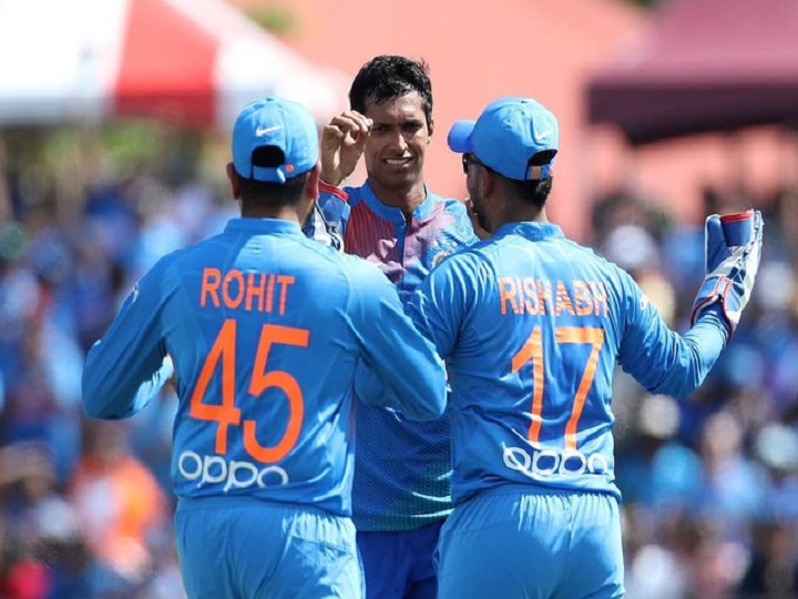 india vs west indies 1st t20 indias bowlers epic bowling stops westindies at 95 runs Indvs WI 1st T20: भारतीय गेंदबाजों ने वेस्टइंडीज को मात्र 95 रनों पर रोका, सैनी ने अपने पहले ही मैच में लिए 3 विकेट